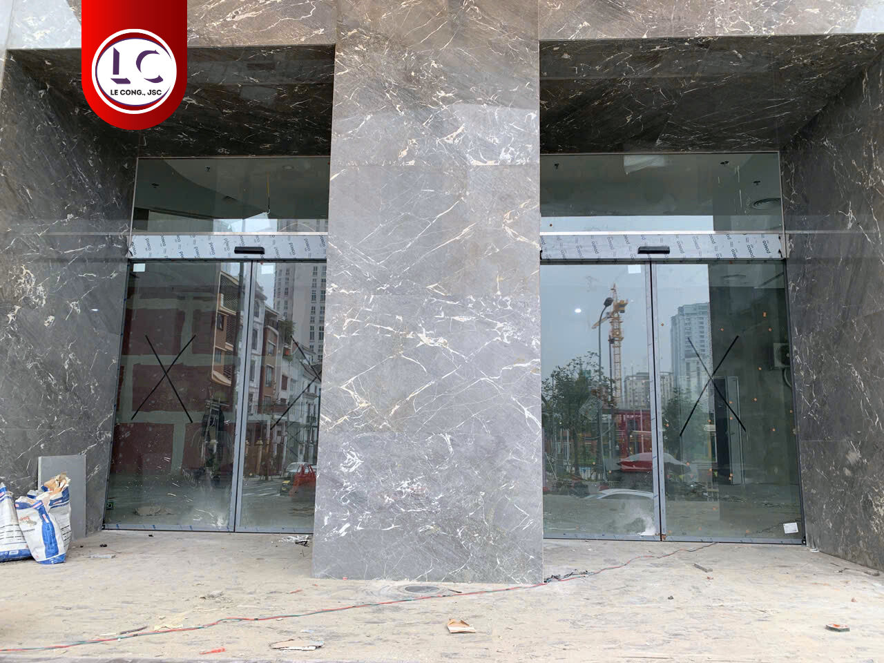 Cửa tự động Cortech số 5 Nguyễn Thị Duệ